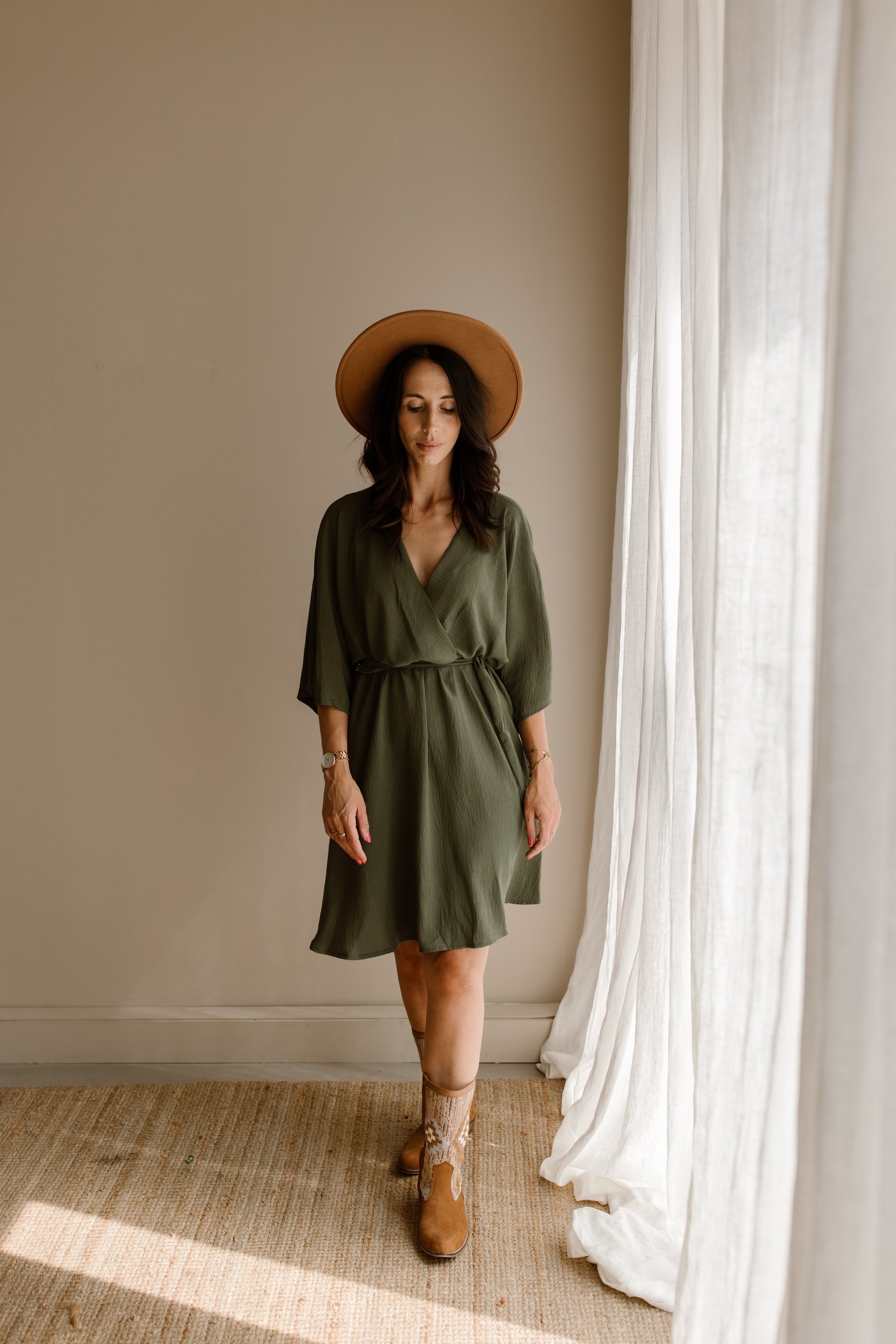 Dress Noortje Army green pre-order delivery time approximately 2-3 weeks