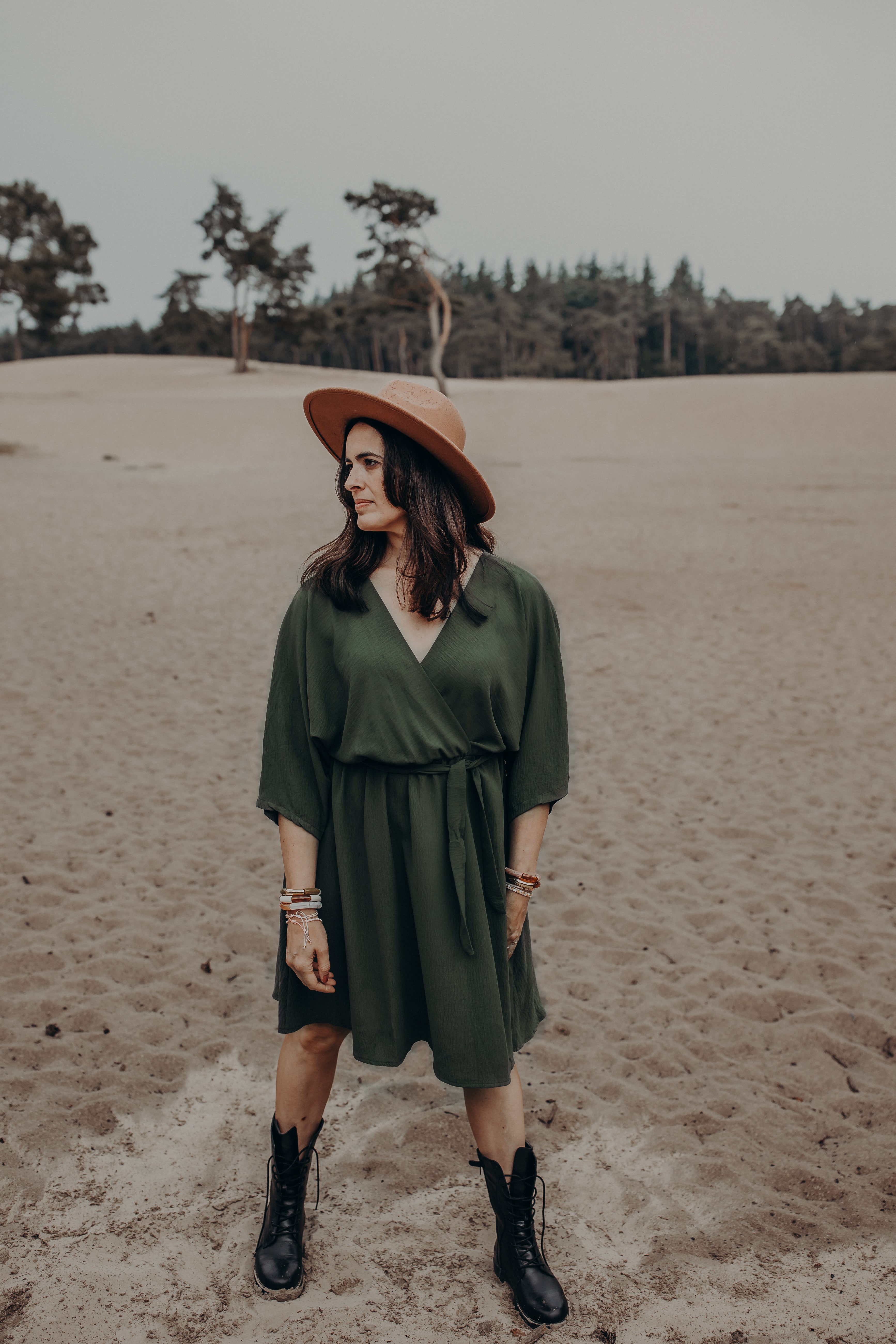 Dress Noortje Army green pre-order delivery time approximately 2-3 weeks