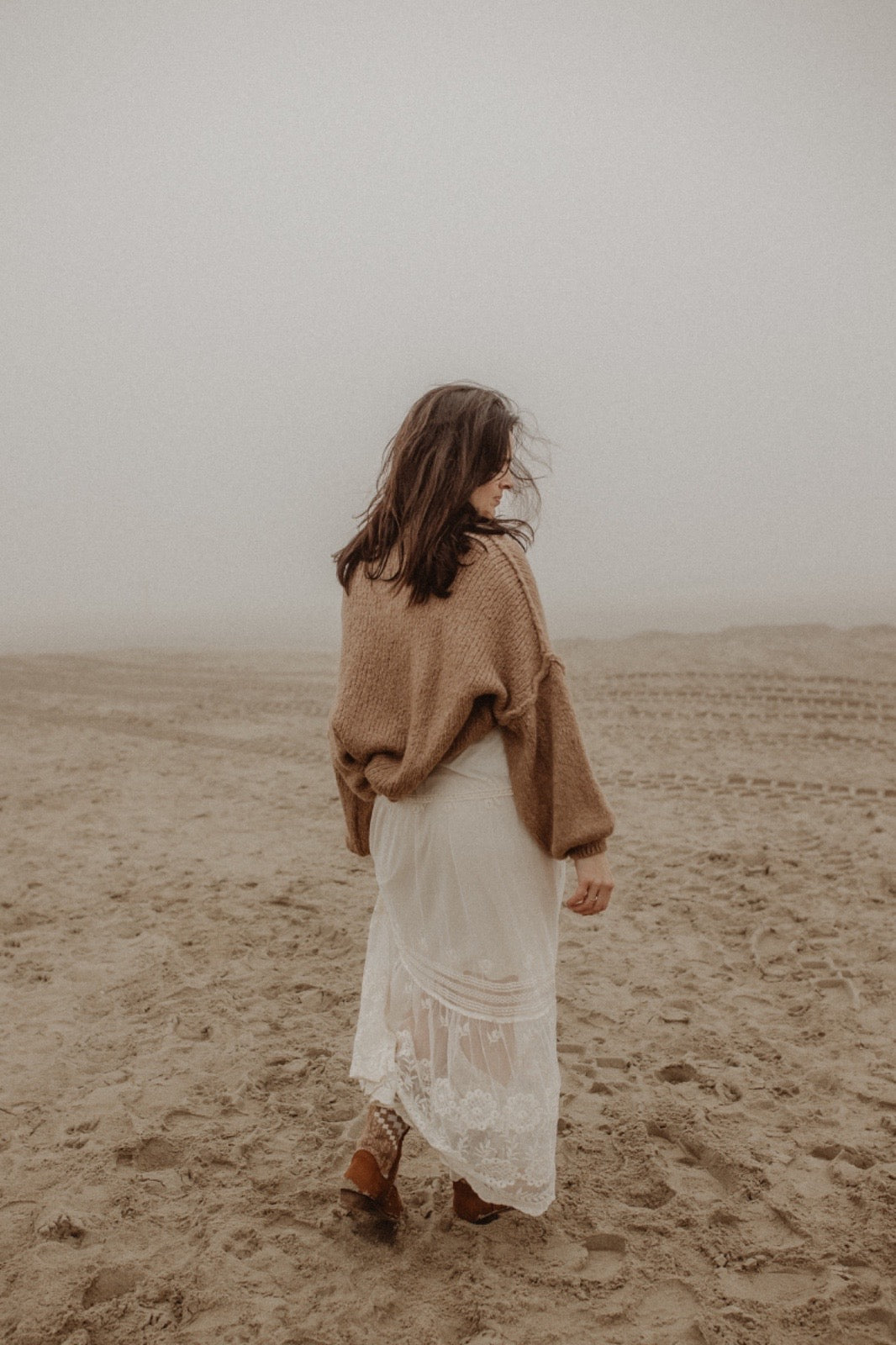 Sweater moon camel