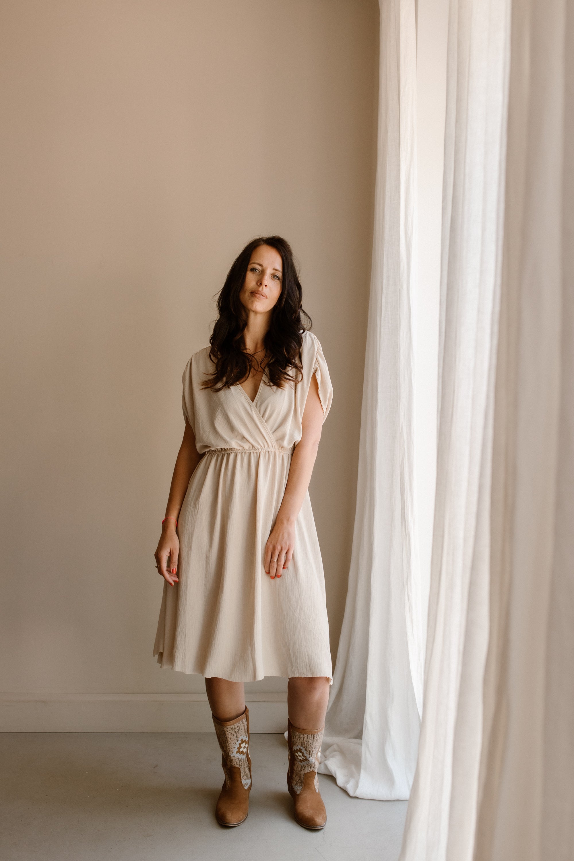 Jurk Cloë beige levertijd 3 weken
