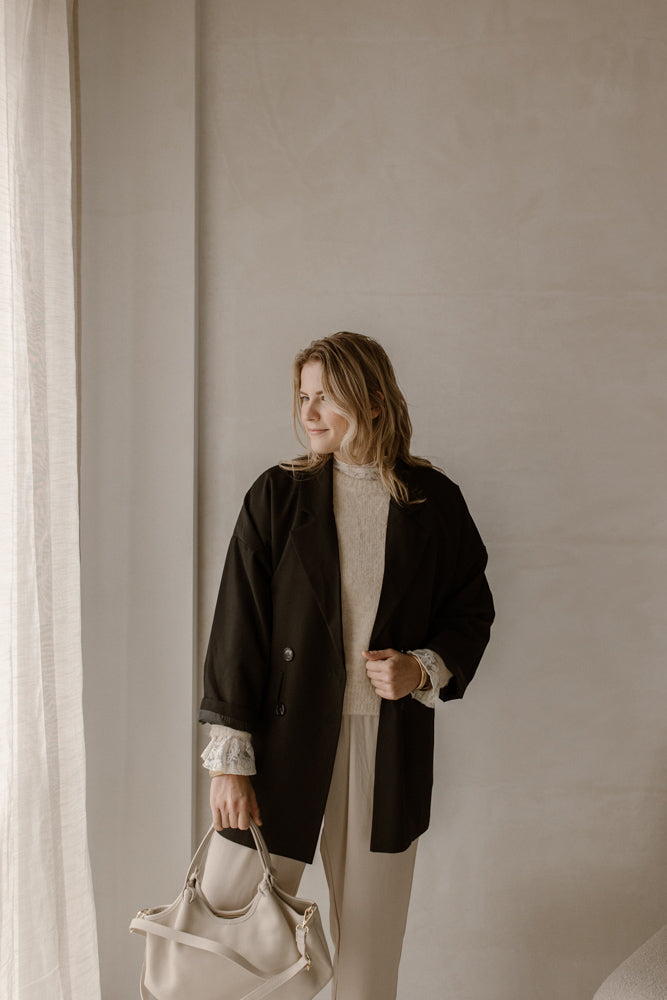 Jacke Lara Black vorbestellen