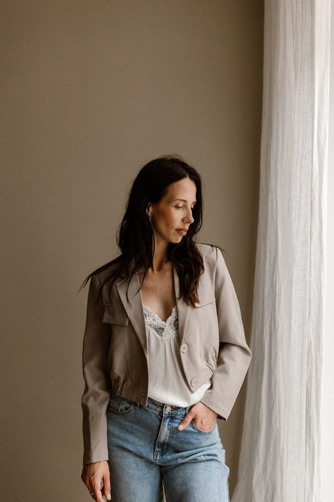 Jasje Loes Taupe