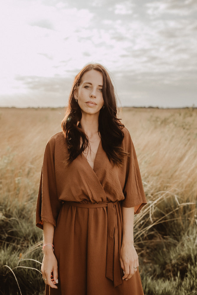 Dress Noortje Camel Pre-order delivery time approximately 2-3 weeks