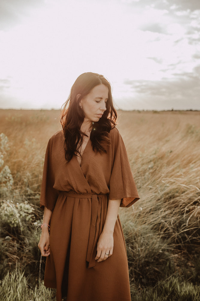 Dress Noortje Camel Pre-order delivery time approximately 2-3 weeks