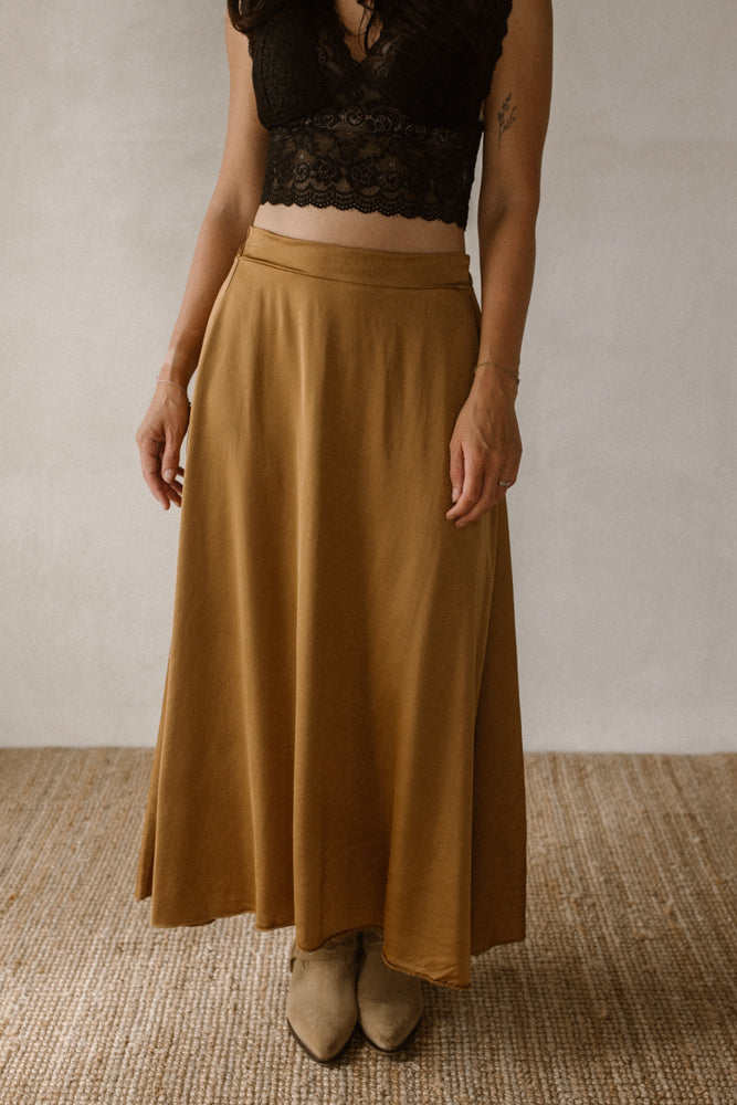 Rok Luna Oker/ Camel