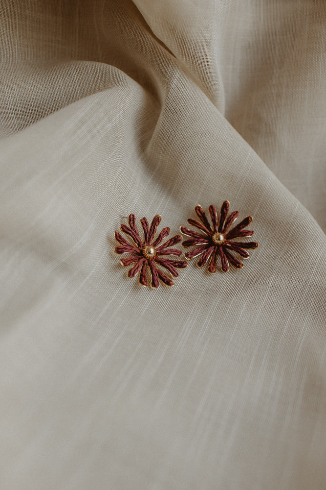 Oorbel daisy bordeaux