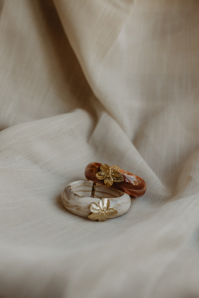 Armband flower creme