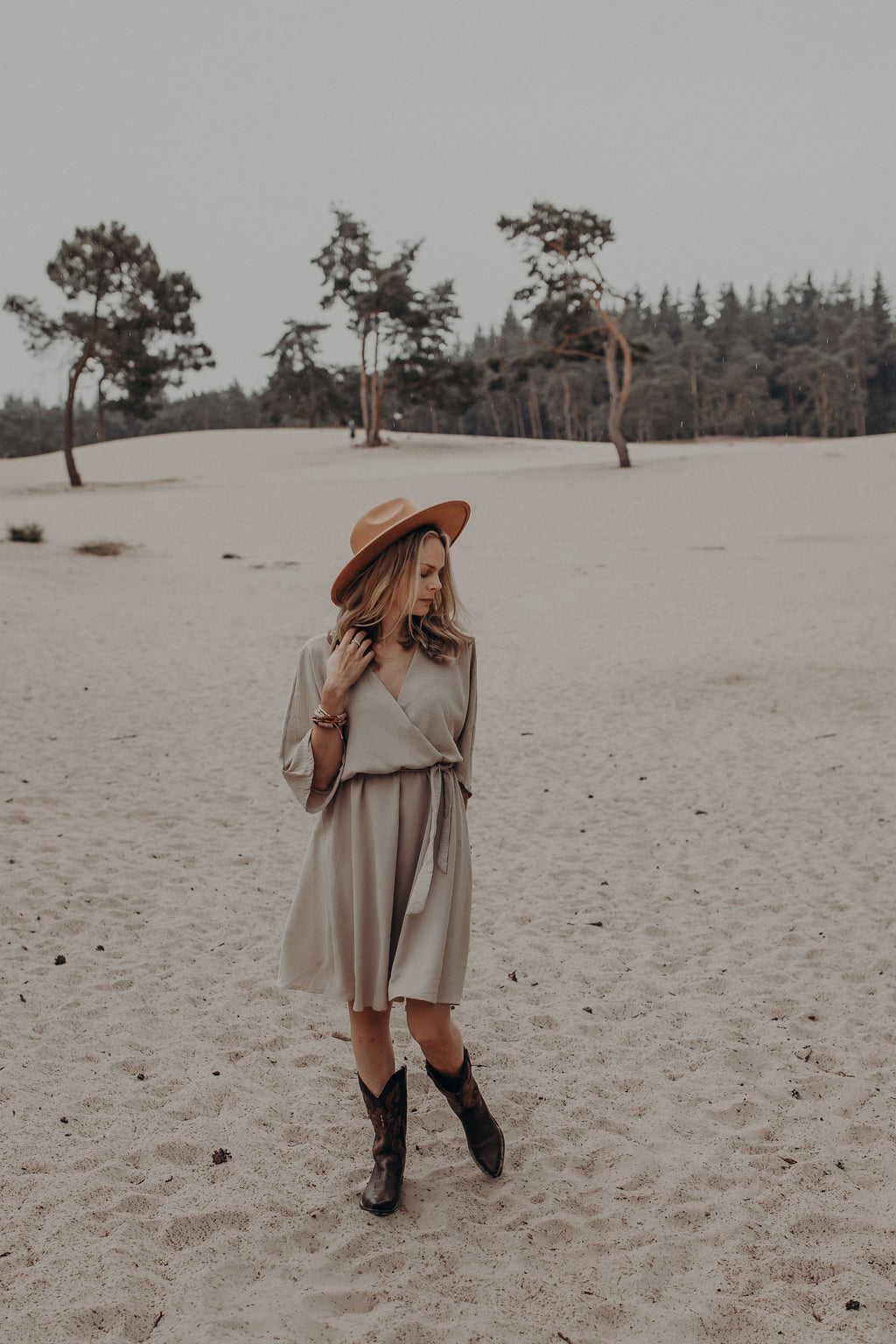 Dress Noortje beige