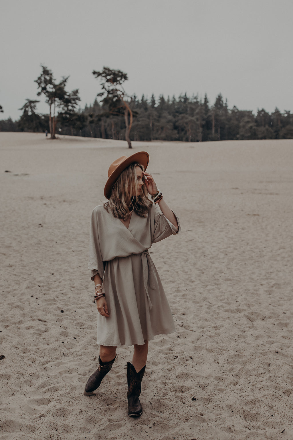 Dress Noortje beige