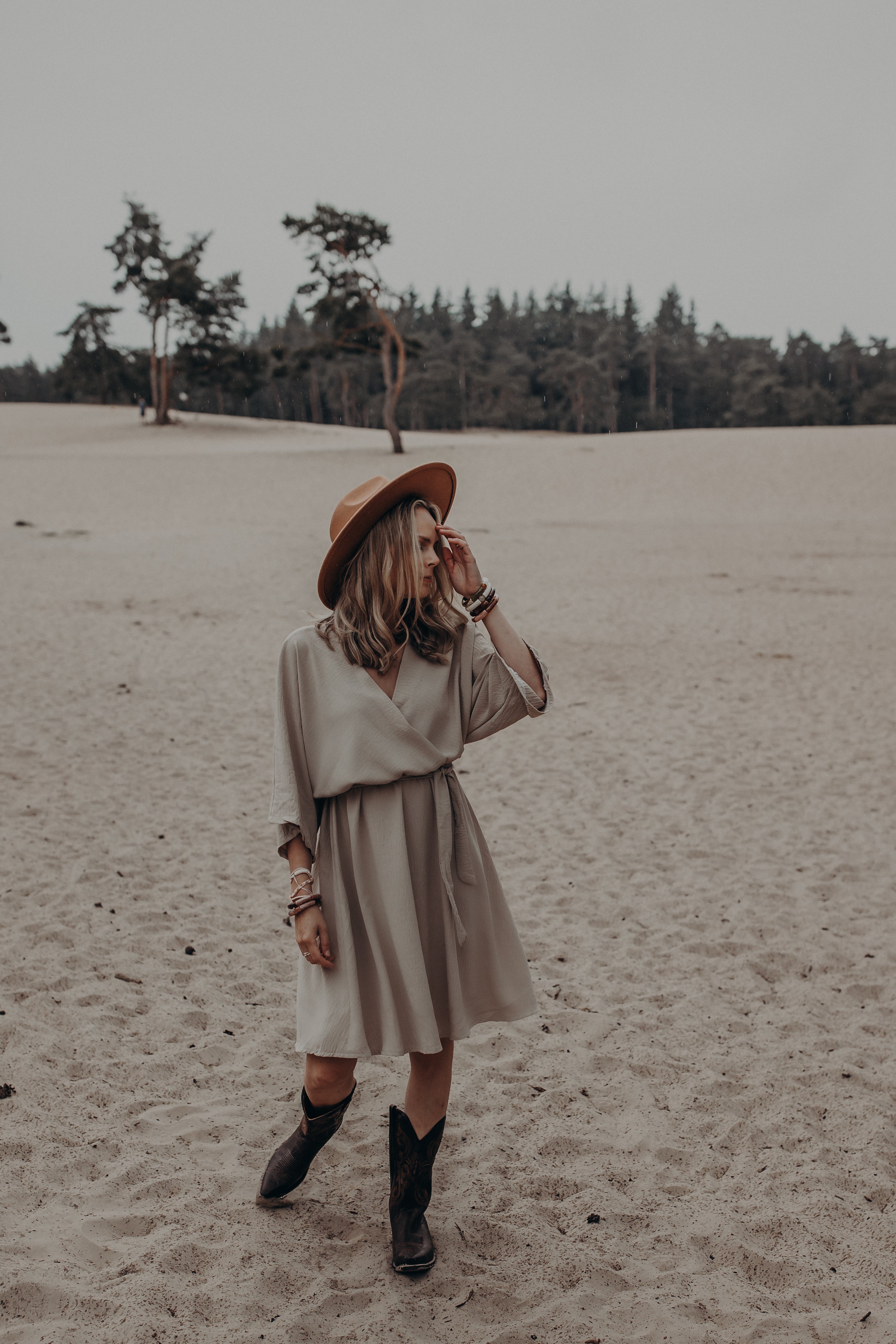 Dress Noortje beige