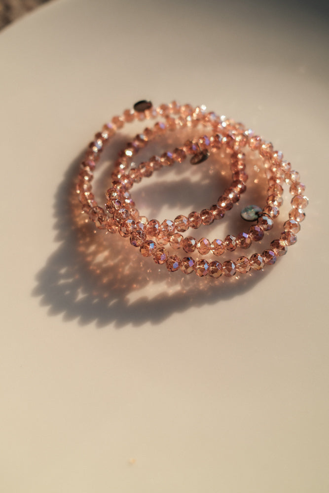 Leya soft pink bracelet
