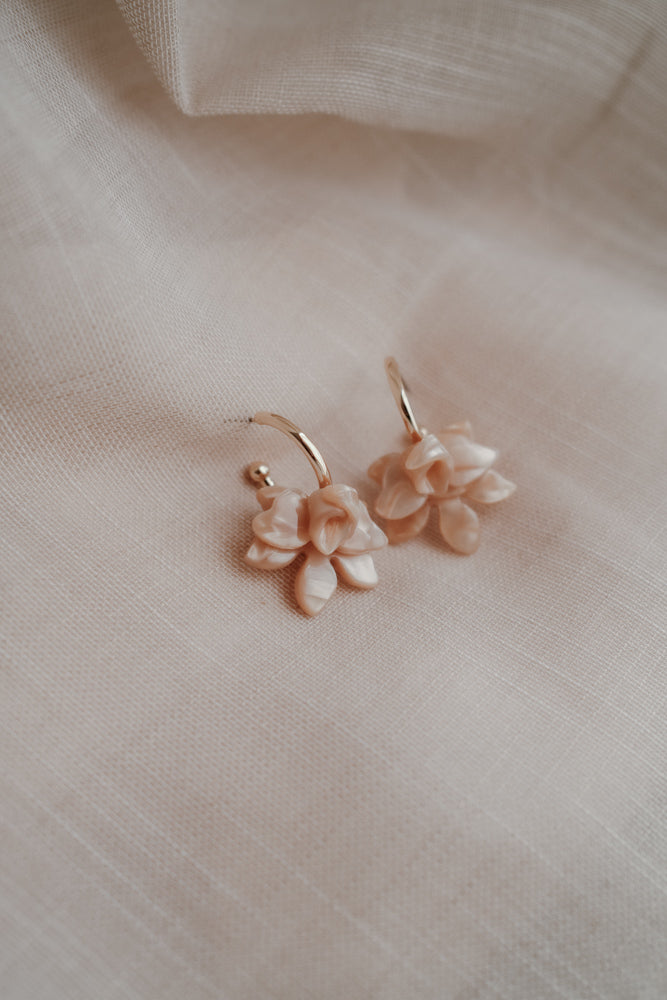 Boucle d'oreille Meave camel clair