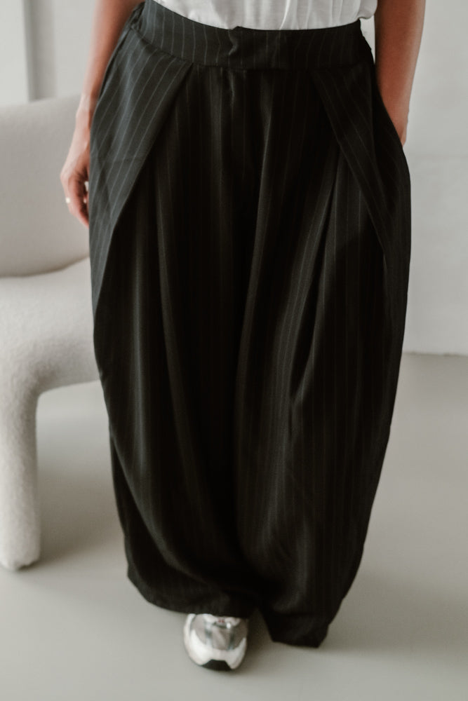 Pantalon Model Mila zwart