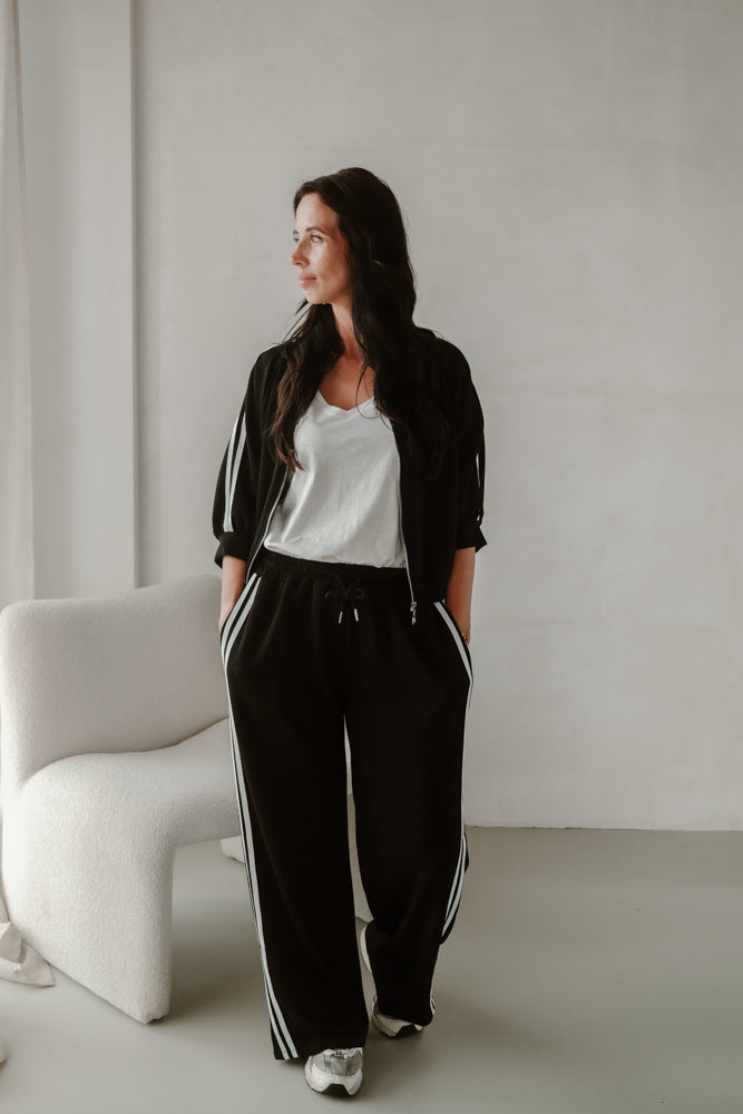 Hose im Modell Bo Schwarz