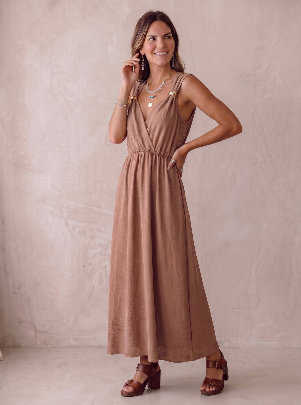 STUDIO PIECE ⚡ Kleid Jess helles Camel