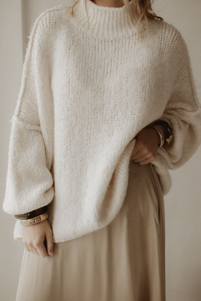 Sweater moon cream
