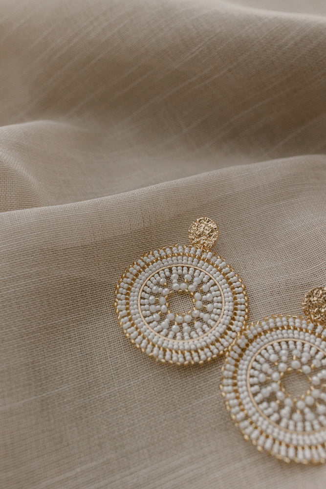 Boucle d'oreille anneau blanc