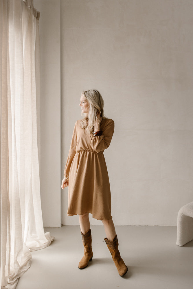 Jurk Keet licht camel