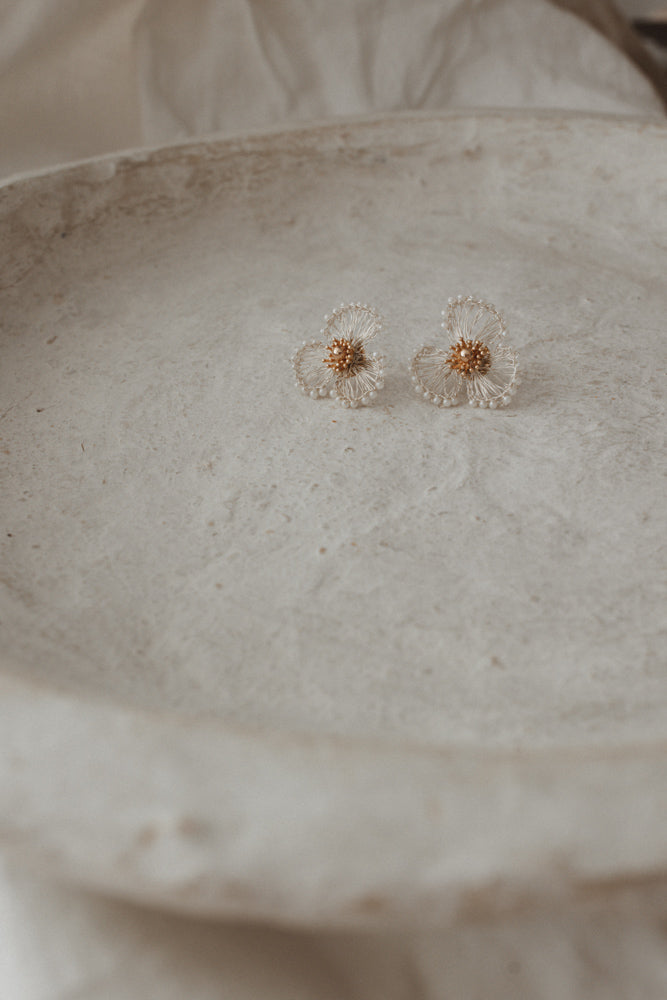 Earring flower silver