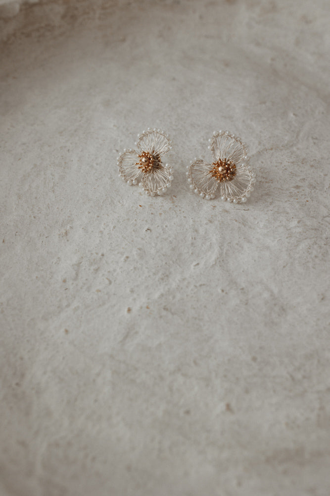 Earring flower silver