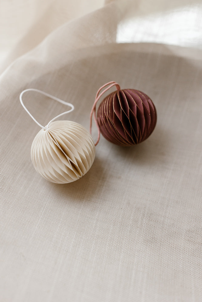 Christmas tree ornament Ball