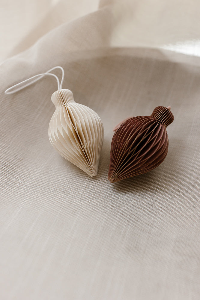 Christmas tree ornament Drop