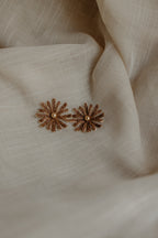 Earring daisy brown