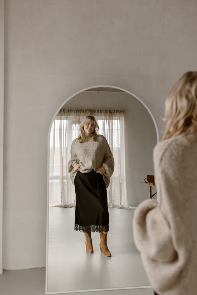 Rok model Nora