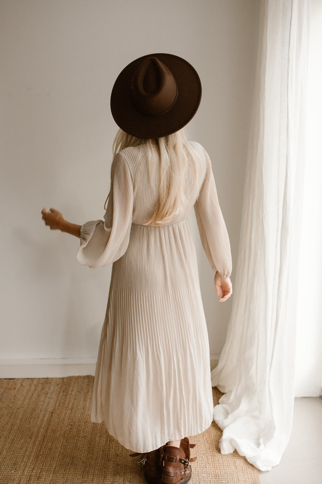 Dress Fem Creme
