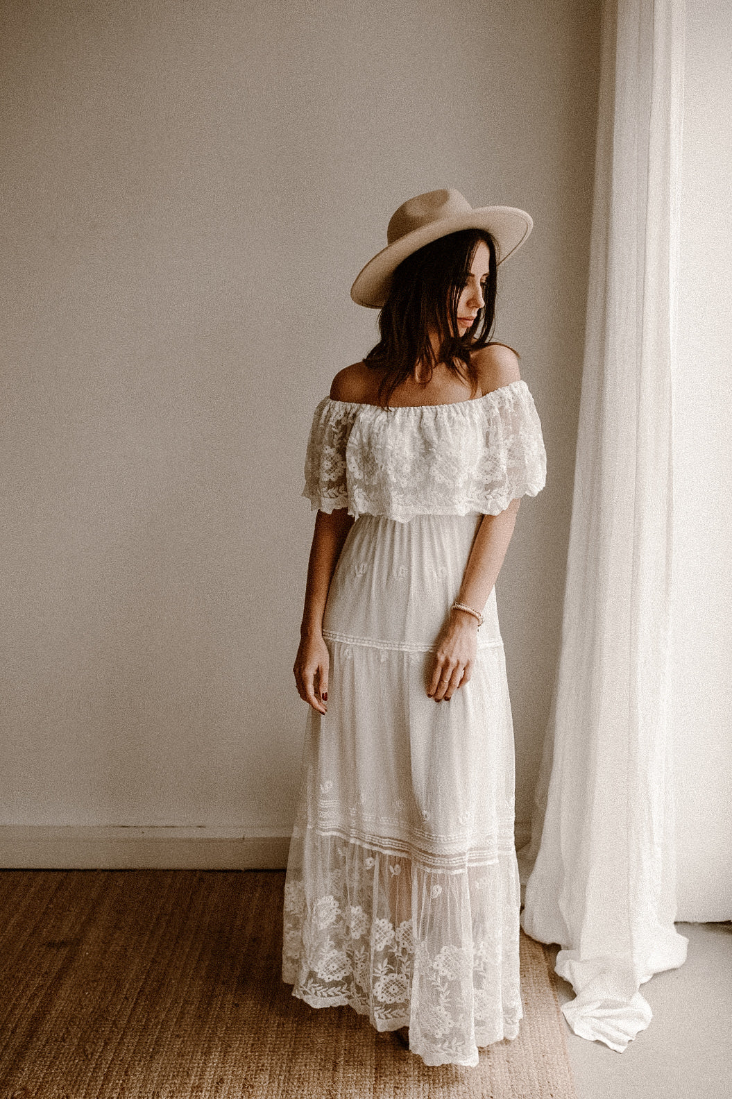 Dress Mia creme PRE- ORDER verwachte levering eind maart/begin april
