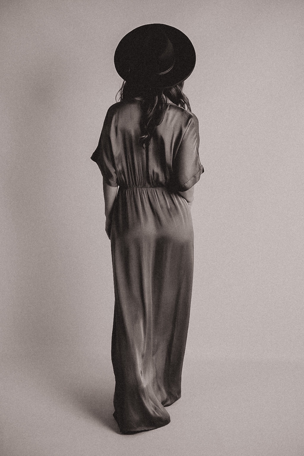 Dress Emme Cognac Pre-Order is delivered at the end of April